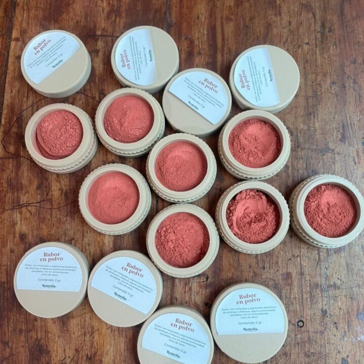 Rubor mineral y vegetal en polvo Romelia